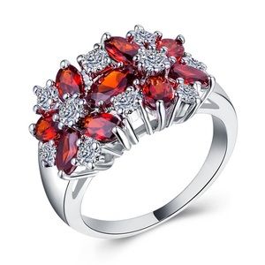 New 925 Silver Beautiful Flower Diamond Ring